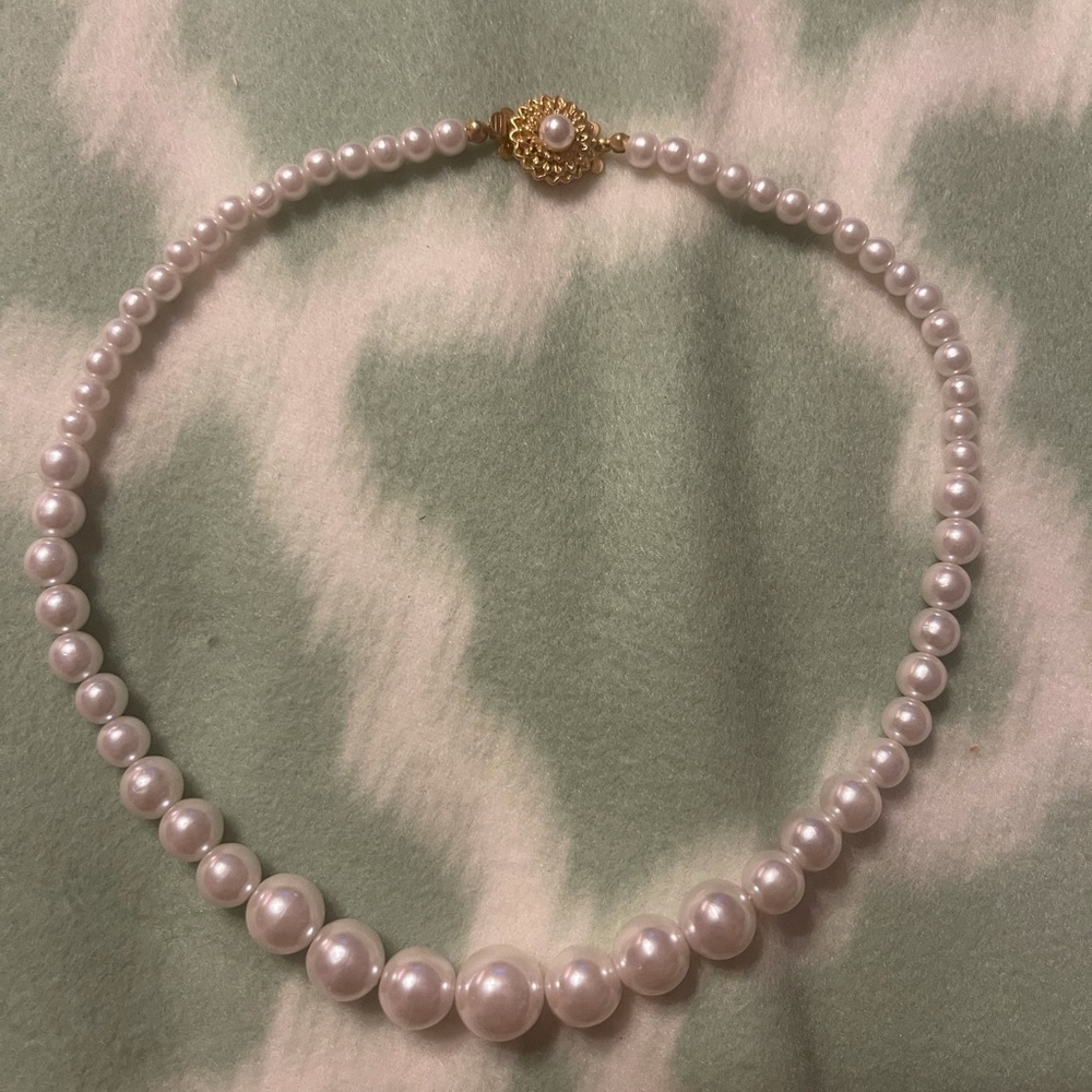Pearl necklace